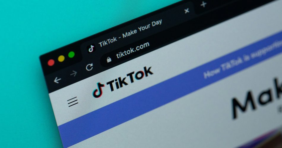 Strategi Efektif Berjualan Daster Batik di TikTok
