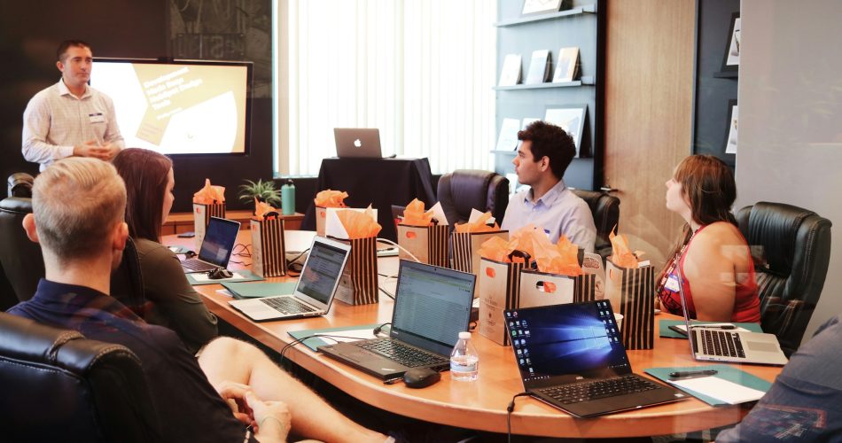 Gimana Caranya Biar Penjualan Bisnis Kamu Naik Lagi