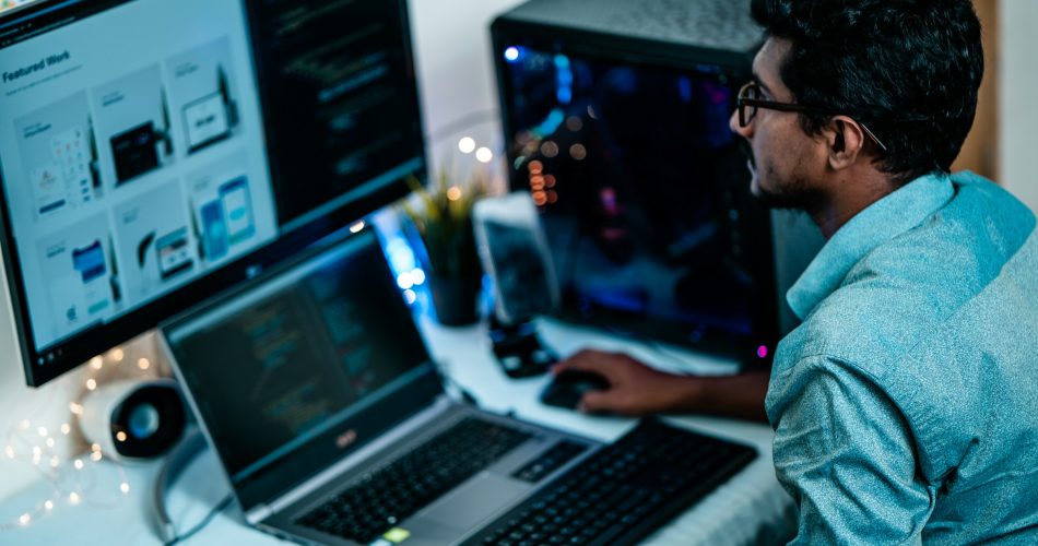 7 Tips Agar Tetap Sehat Walaupun Seharian Duduk Depan Laptop