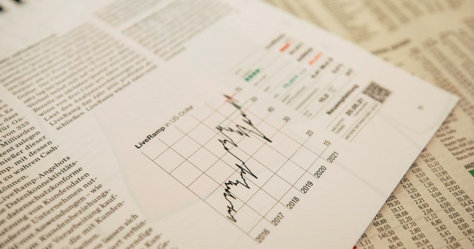 Tips Menabung untuk Pejuang KPR di Tengah Gejolak Ekonomi