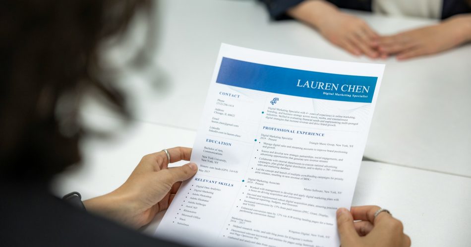 Contoh CV Lamaran Kerja yang Dilirik HRD, Coba Sekarang!