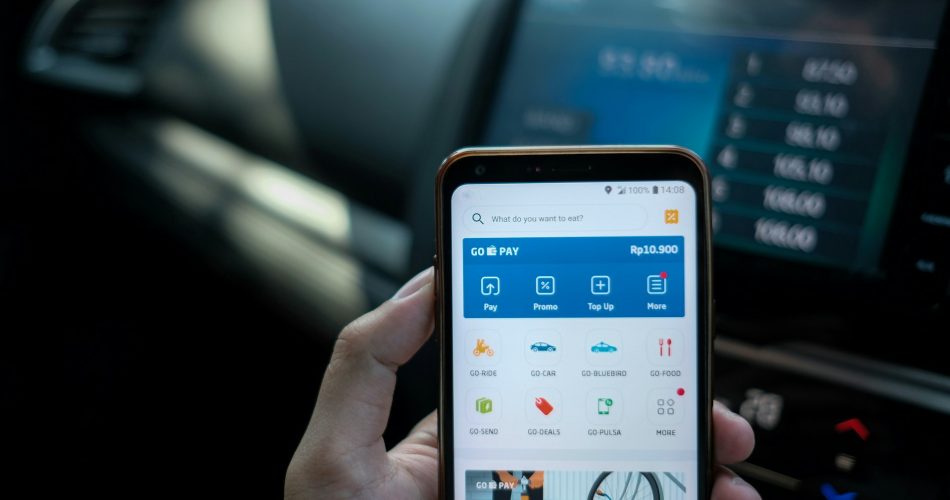GoPay vs ShopeePay Mana yang Lebih Pas Buat Kamu