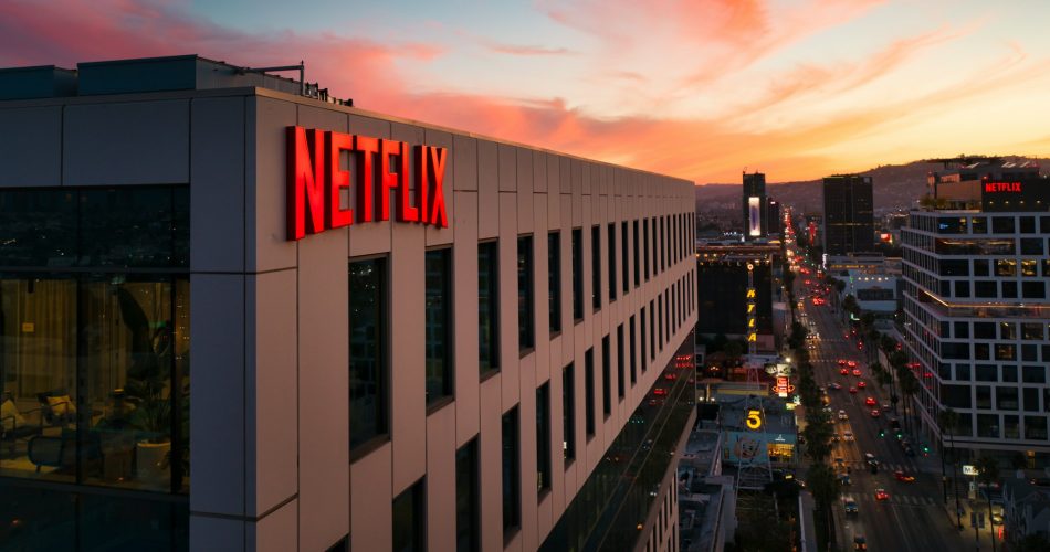 Netflix vs Disney+ Hotstar Mana yang Worth It Buat Langganan