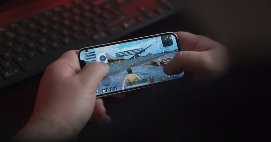 PUBG Mobile vs Free Fire Mana yang Lebih Cocok Buat Kamu