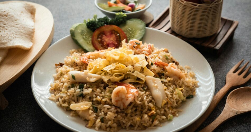 Cara Masak Nasi Goreng Biar Gak Lembek dan Tetap Terurai
