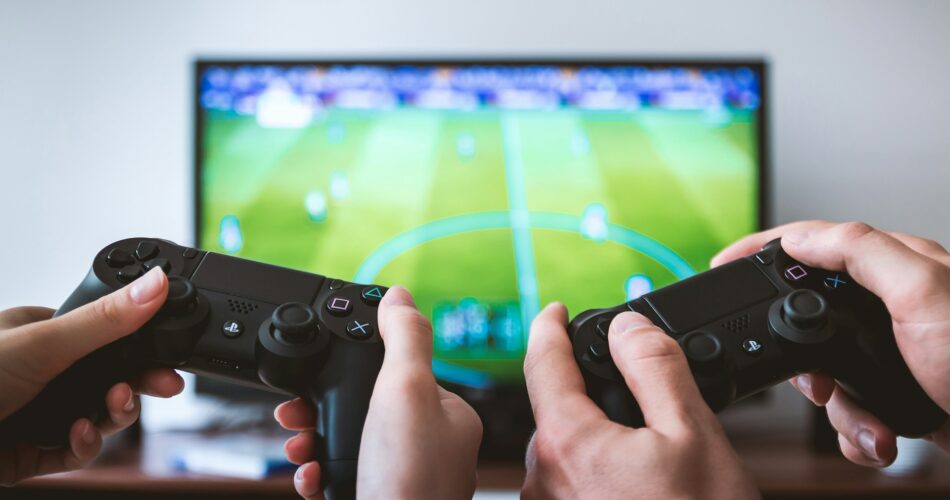 5 Perbedaan eFootball vs FC Mobile yang Jarang Dibahas