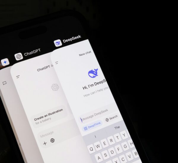 ChatGPT vs Gemini AI Mana yang Lebih OP