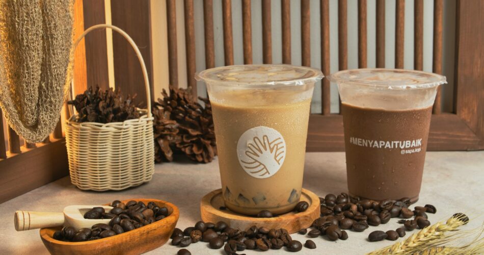 Bukan Cuma Soal Rasa! Ini Bedanya Kopi Kenangan vs Janji Jiwa
