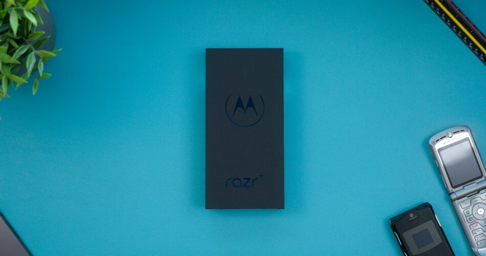 Motorola Signature Flagship Tipis Tapi Ngeri Speknya!