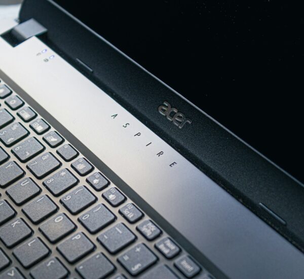 HP vs Acer: Jangan Beli Sebelum Baca Perbandingan Ini!