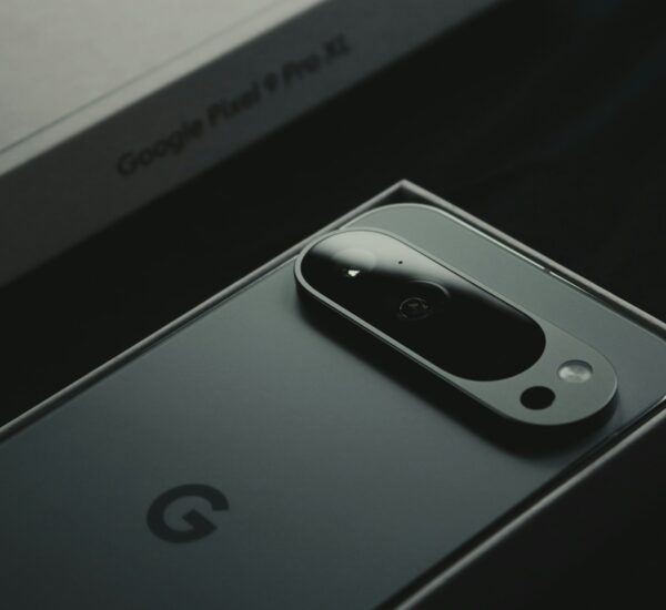 Google Pixel vs iPhone, Mana yang Lebih Worth It