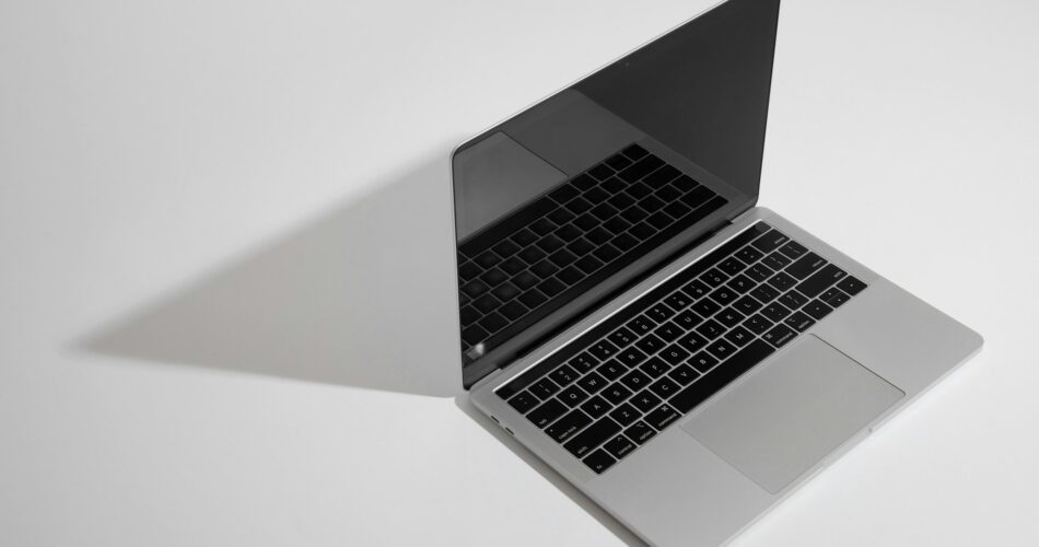 Mac vs Windows, Mana yang Lebih Worth It di 2026?